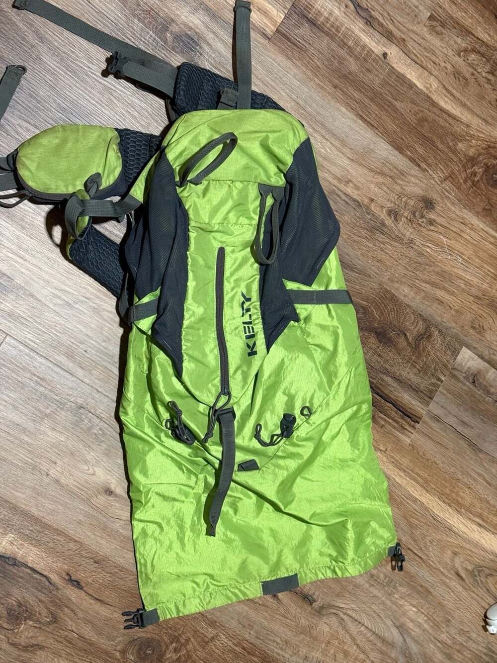 Kelty Ruckus 28 Roll Top Daypack Lightweight Backpack Green Apple Hiking 🍏